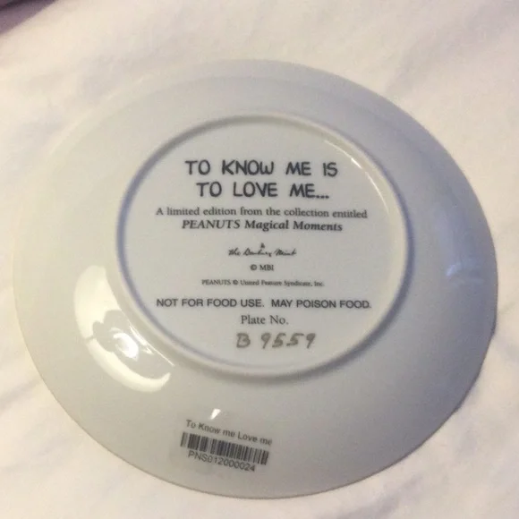 Danbury Mint Pink and Gold Peanuts Decor Plate - Picture 2 of 2